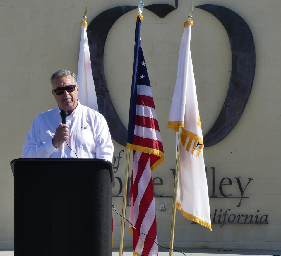 Mayor Scott Nassif at the Town of Apple Valley’s Memorial Day ceremony at Civic Center Park on Monday, May 29, 2023.