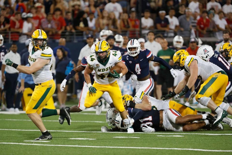 North Dakota State lost 31-28 to Arizona in Tucson on Saturday night, ending the Bison's 6-game winning streak against FBS opponents.