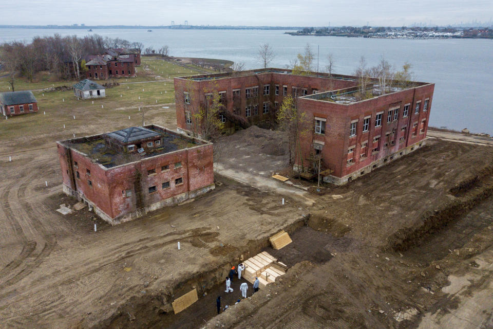 Drone pictures show bodies being buried on New York's Hart Island where the Department of Corrections is burying bodies. Source: Reuters