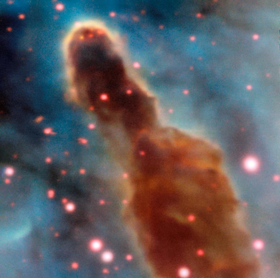 Esta imagen fue tomada con el instrumento MUSE, instalado en el Very Large Telescope de ESO, y muestra la región R18 dentro de la nebulosa de Carina, a 7.500 años luz de distancia. (ESO/A. McLeod)