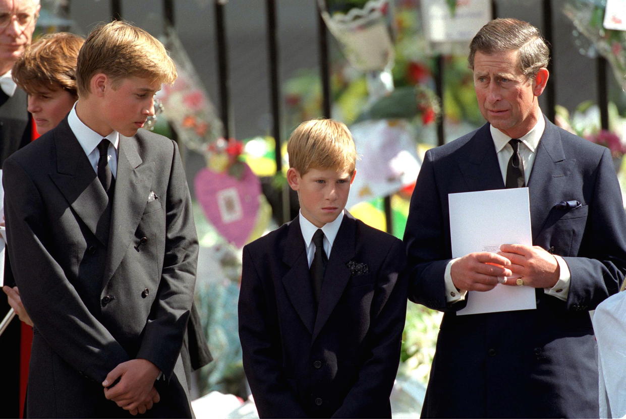 LONDON, UNITED KINGDOM - SEPTEMBER 06:  Prince William And Prince Harry With Prince Charles Holding A Funeral Programme  At Westminster Abbey For The Funeral Of Diana, Princess Of Wales  (Photo by Tim Graham Photo Library via Getty Images)