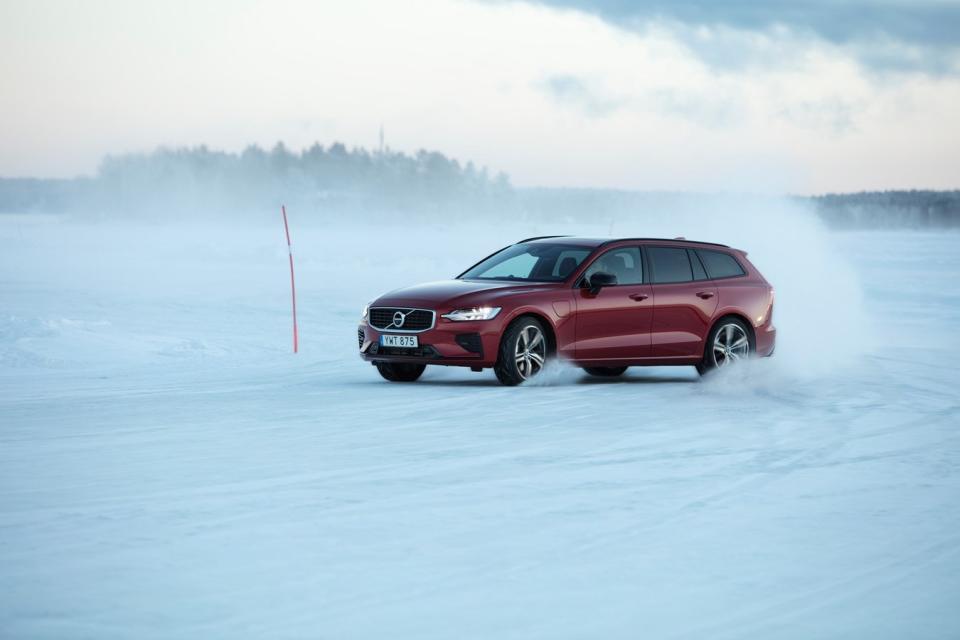 Volvo V60 T8