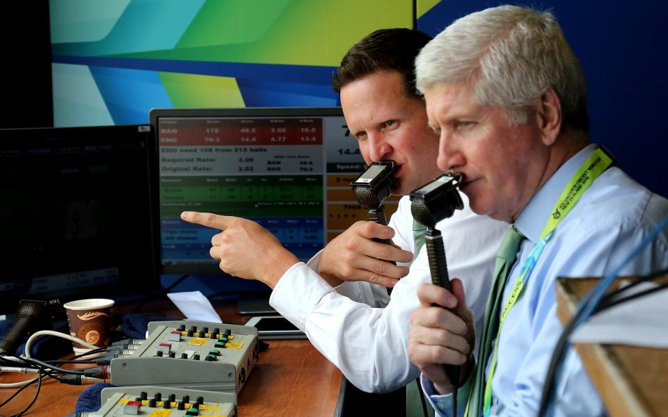 Commentator Rob Key (L) - ICC