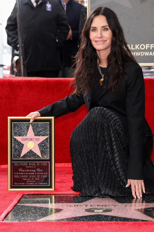 Courteney Cox Jennifer Aniston Faks Porn - Friends reunion: Courteney Cox, Lisa Kudrow and Jennifer Aniston at Cox's  Hollywood Walk of Fame ceremony