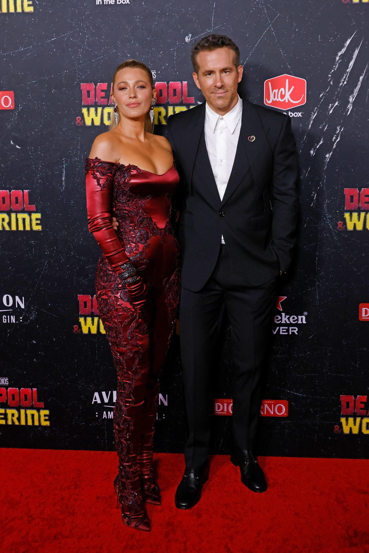 Blake Lively and Ryan Reynolds attend the world premiere of 