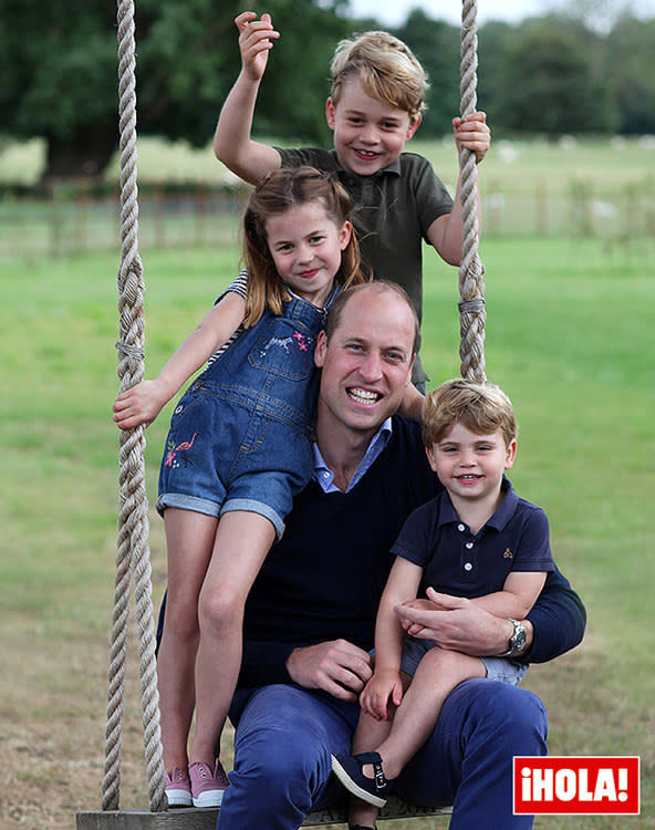 Duque de Cambridge con sus hijos