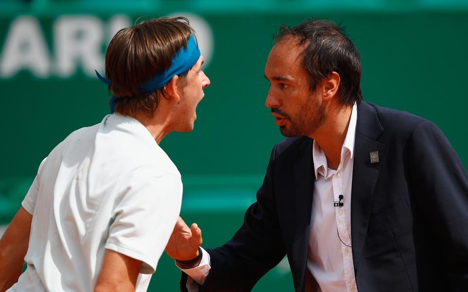 Jared Donaldson argues with French umpire Arnaud Gabas - 2018 Getty Images