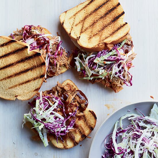 Pulled Pork Sandwiches with Barbecue Sauce