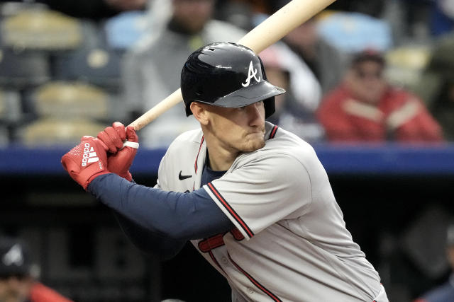 MLB: Braves beat Royals 9-3