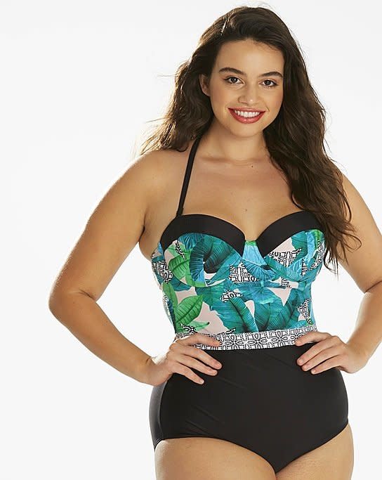 <strong>Sizes</strong>: 34D to 42I<br />Get it <a href="https://www.simplybe.com/en-us/products/swimsuit/p/TY014#v=color%3ATY014_PALMPRINT%7C" target="_blank">here</a>.&nbsp;