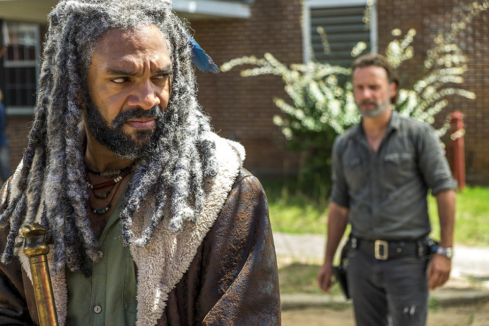 Khary Payton as Ezekiel and Andrew Lincoln as Rick Grimes in AMC’s <em>The Walking Dead</em>. (Photo: Gene Page/AMC)