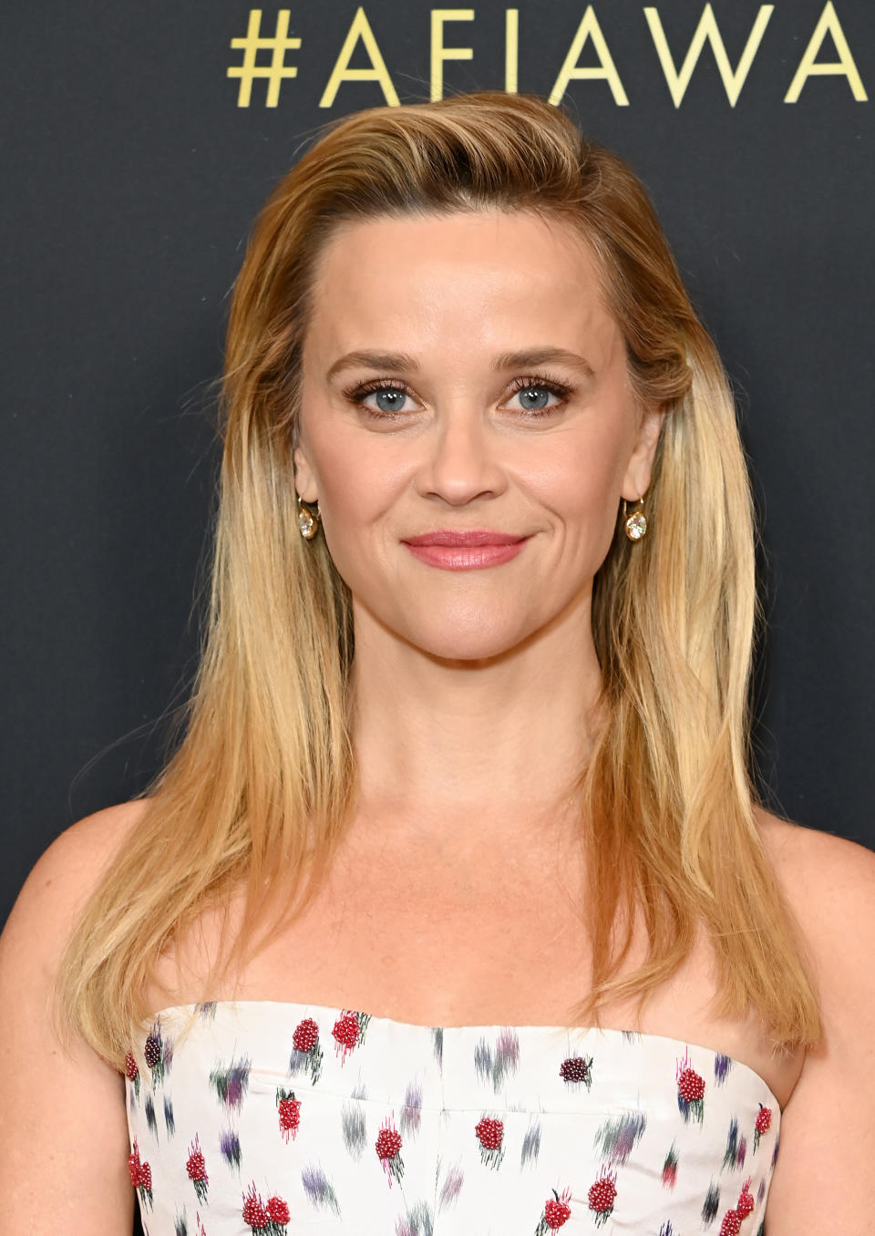 Reese Witherspoon Won’t Back Down When It Comes to Her Decision to Eat Snow