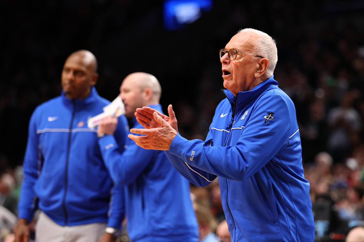 Larry Brown assistant coach of the Memphis Tigers