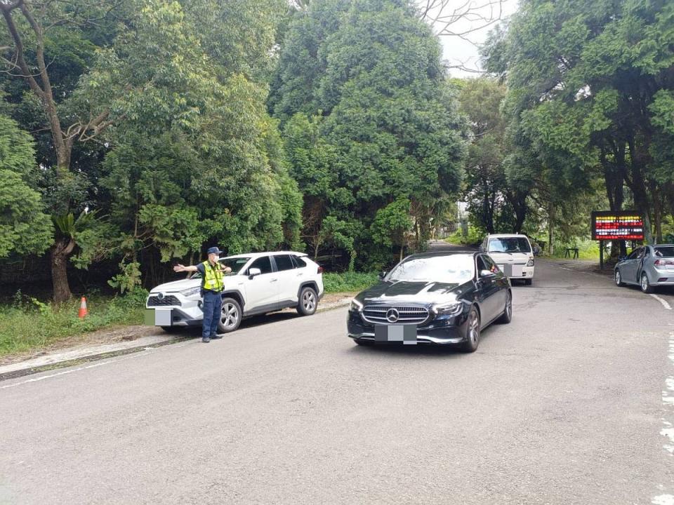 台中市警局和平分局針對避暑車潮，將派員加強疏導及取締。（圖：和平分局提供）