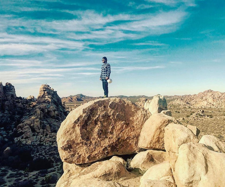 <p>The 30 Seconds to Mars frontman looked like he was king of the world in Joshua Tree. Jared Leto soaked up the blue sky and the desert landscape on a picturesque day. (Photo: <a rel="nofollow noopener" href="https://www.instagram.com/p/BPWnk3nBWmO/?taken-by=jaredleto" target="_blank" data-ylk="slk:Jared Leto via Instagram;elm:context_link;itc:0;sec:content-canvas" class="link ">Jared Leto via Instagram</a>) </p>