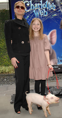 Dakota Fanning and Julia Roberts at the Hollywood premiere of Paramount Pictures' Charlotte's Web