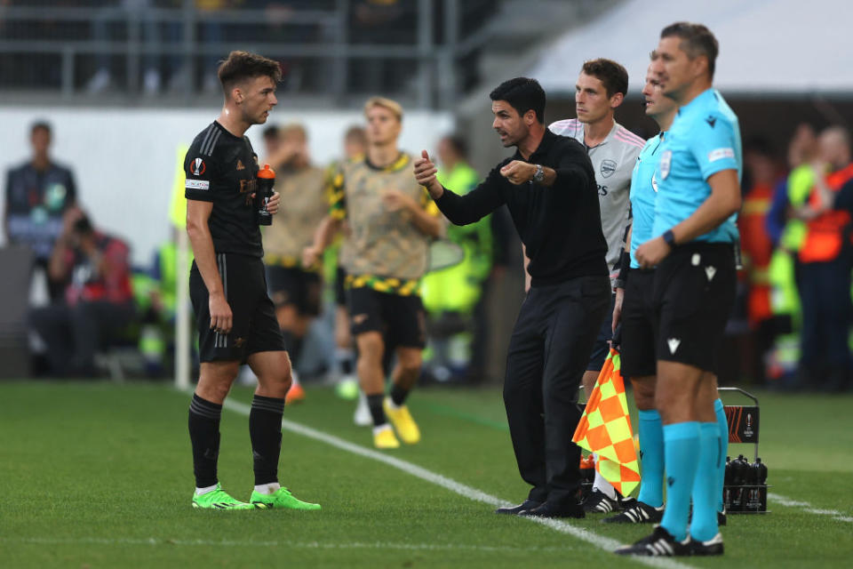 Mikel Arteta speaks to Kieran Tierney of Arsenal during the UEFA Europa League group A match between FC Zürich and Arsenal FC at Kybunpark on September 08, 2022 in St Gallen, Switzerland.