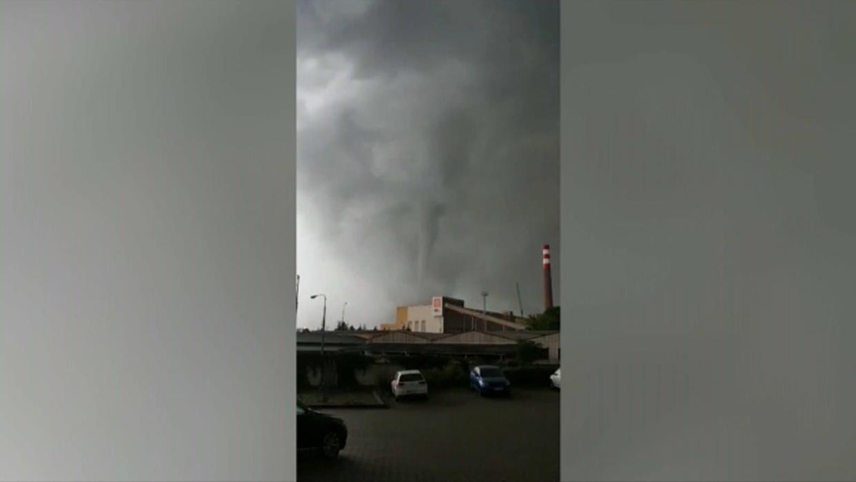 Une tornade a fait au moins une centaine de blessés jeudi 25 juin 2021 en République tchèque - BFMTV