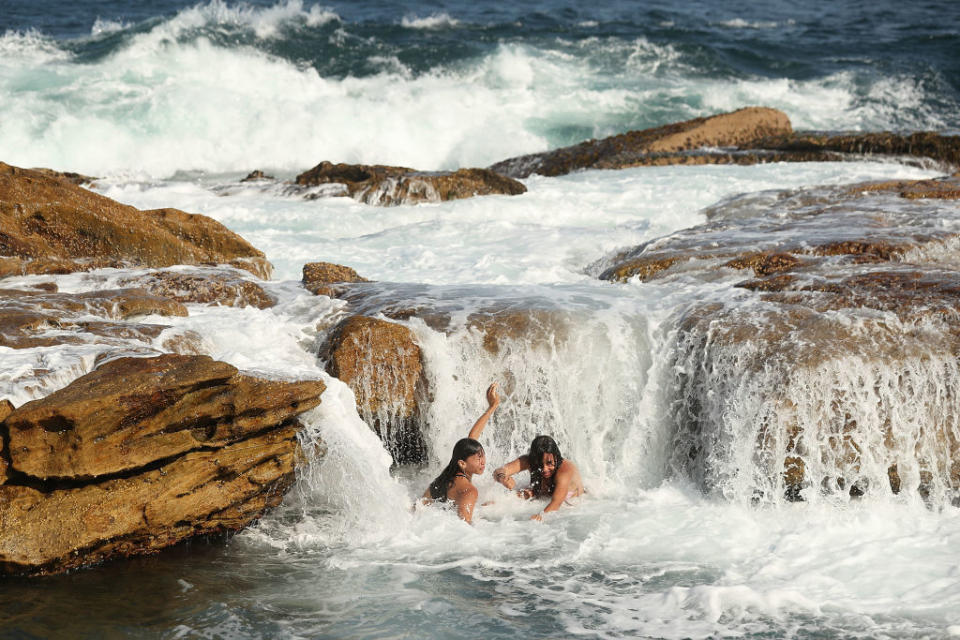 Sydneysiders Attempt To Keep Cool As Temperatures Forecaset To Push Past 40 Degrees