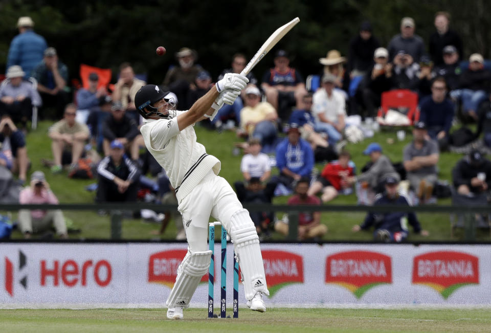 iNew Zealand's Tim Southee bats during play on day one of the second cricket test between New Zealand and Sri Lanka at Hagley Oval in Christchurch, New Zealand, Wednesday, Dec. 26, 2018. (AP Photo/Mark Baker)