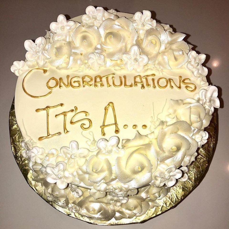 Khloe Kardashian's Gender Reveal Cake