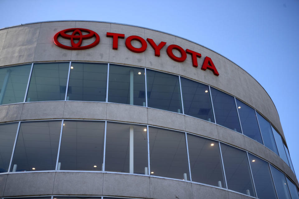 Toyota is mooting two new UK investments, at its Derbyshire car plant and involving the mass manufacture of hydrogen fuel cells, amid a show of confidence in the country from key automakers this year.