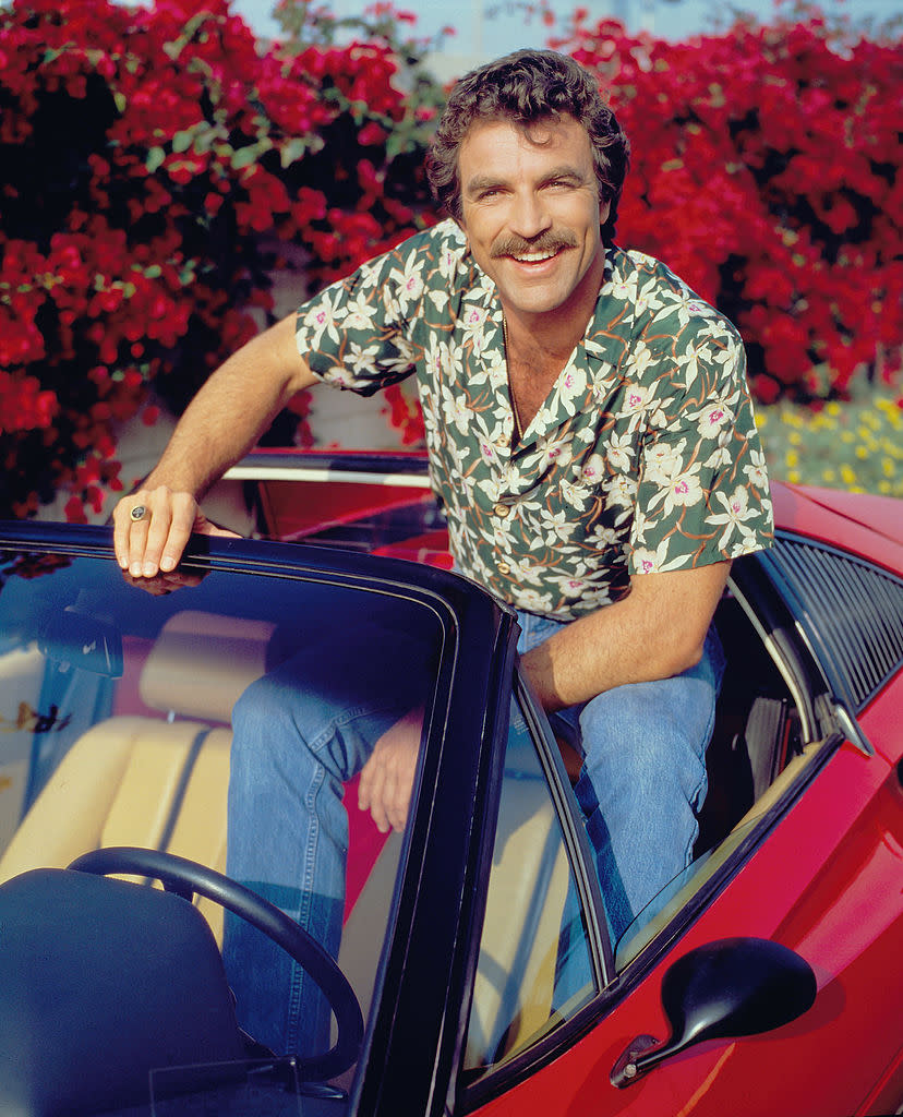 Tom Selleck als Privatdetektiv Thomas Magnum in der Erfolgsserie Magnum, P.I. (Bild: Getty Images)