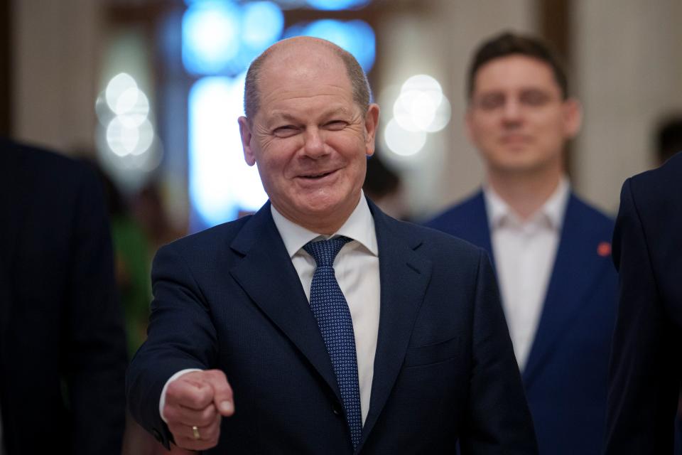 Olaf Scholz (AP)