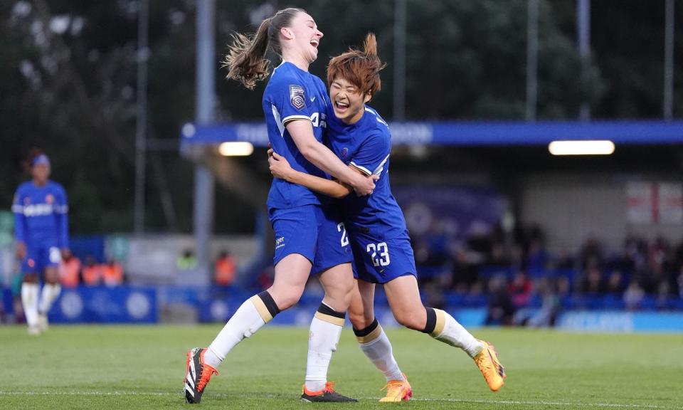 <span>Maika Hamano (right) scored <a class="link " href="https://sports.yahoo.com/soccer/teams/chelsea/" data-i13n="sec:content-canvas;subsec:anchor_text;elm:context_link" data-ylk="slk:Chelsea;sec:content-canvas;subsec:anchor_text;elm:context_link;itc:0">Chelsea</a>’s second goal, her first for the club.</span><span>Photograph: Zac Goodwin/PA</span>