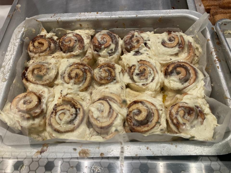 A tray of cinnamon rolls at Cinnabon.