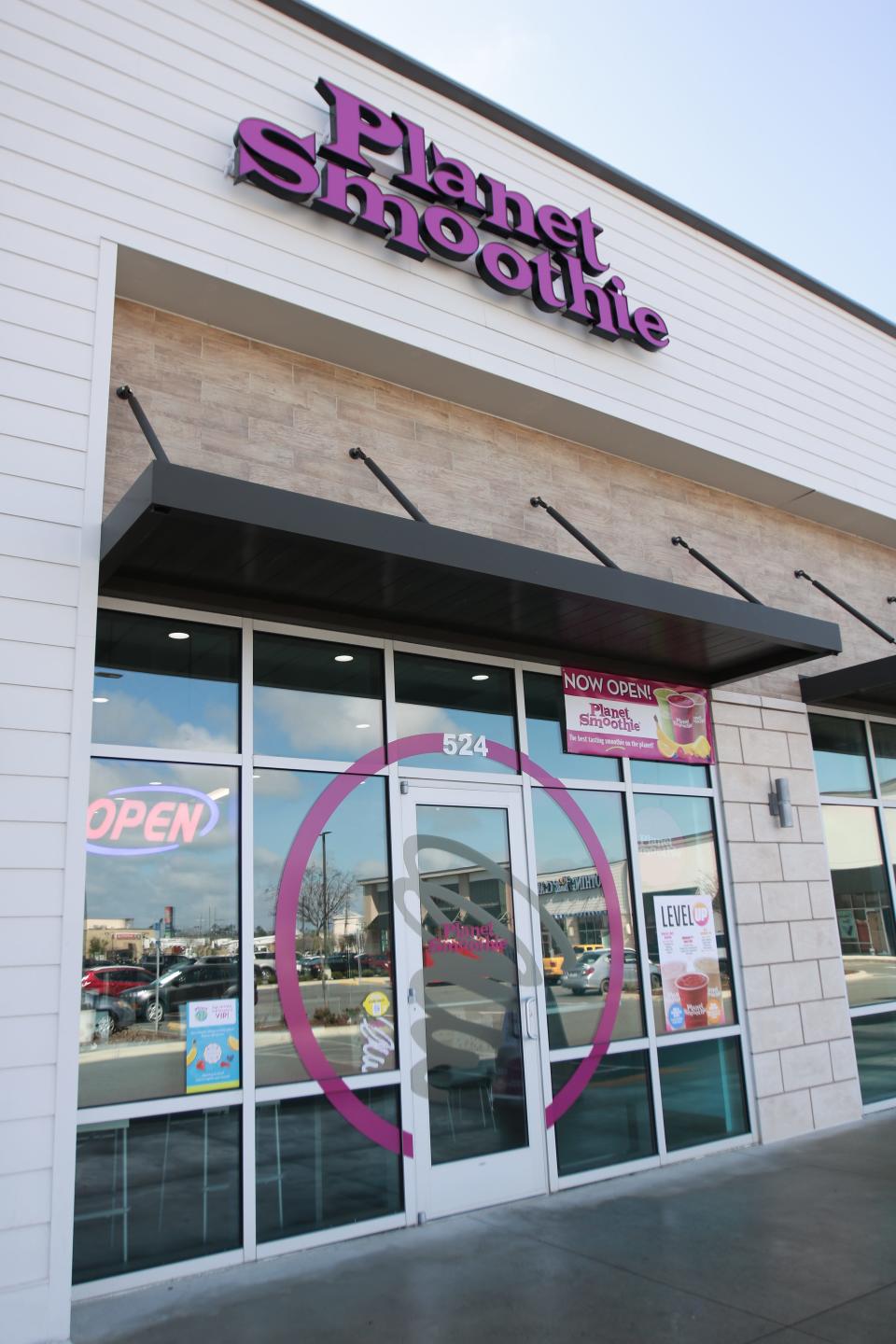 Planet Smoothie opened its first store in Panama City at 524 Hawkins Ave, in the Bay City Point shopping plaza.