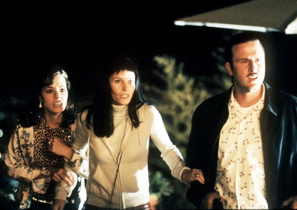 De izquierda a derecha: Parker Posey, Courteney Cox Arquette y David Arquette en Wes Craven's 