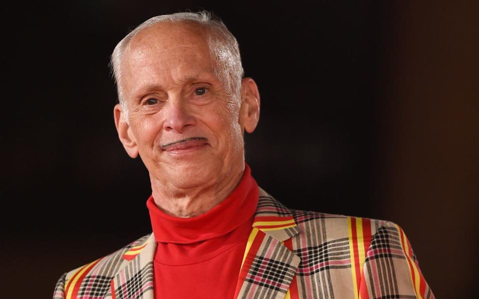 Um den hauchdünnen Bart von Regisseur John Waters zu erkennnen, muss man schon sehr genau hinschauen. (Bild: Getty Images/Stefania M. D'Alessandro)