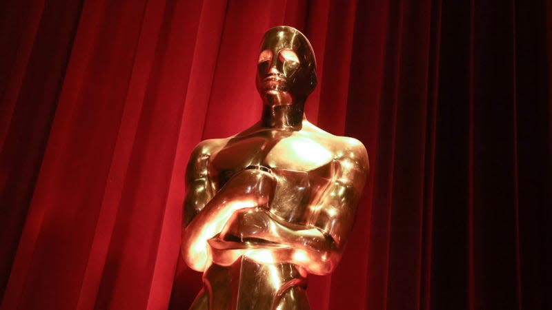 Oscars statuette 