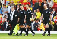 <p>… meaning that Attwell and his team had to leave the pitch mob-handed </p>