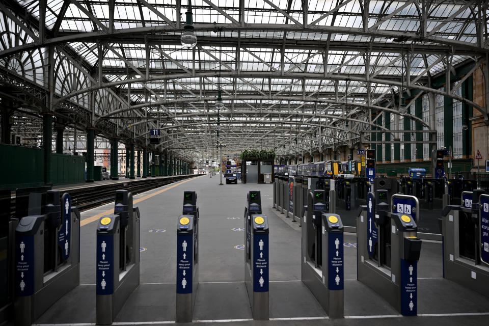 GLASGOW, SCOTLAND - JUNE 21 A view inside Central Station on June 21, 2022 in Glasgow, Scotland. The biggest rail strikes in 30 years started on Monday night with trains cancelled across the UK for much of the week. The action is being taken by Network Rail employees plus onboard and station staff working for 13 train operators across England. Thousands of jobs are at risk in maintenance roles and ticket office closures were planned as well as pay freezes during the cost of living crisis, says the RMT union. (Photo by Jeff J Mitchell/Getty Images)