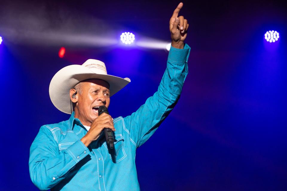 Neal McCoy will perform a free concert on June 1 at Dally Buffalo Park to celebrate the opening of The Mark at the Park, a new outdoor entertainment venue.