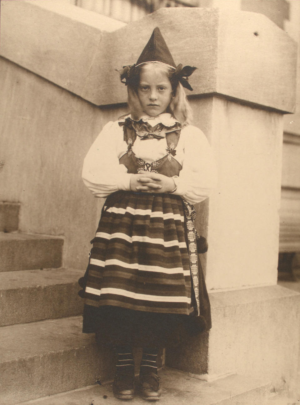 <p>Girl from RÃ¤ttvik, province of Dalarna, Sweden. (Photograph by Augustus Sherman/New York Public Library) </p>