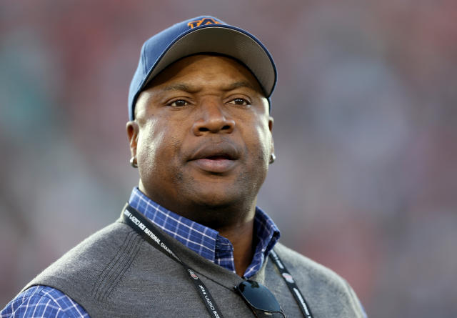 Bo Jackson Has Had Hiccups for Nearly a Year, Will Undergo Procedure