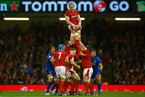 Wales' skipper Alun Wyn Jones (centre) says 'expectancy from playing at home'