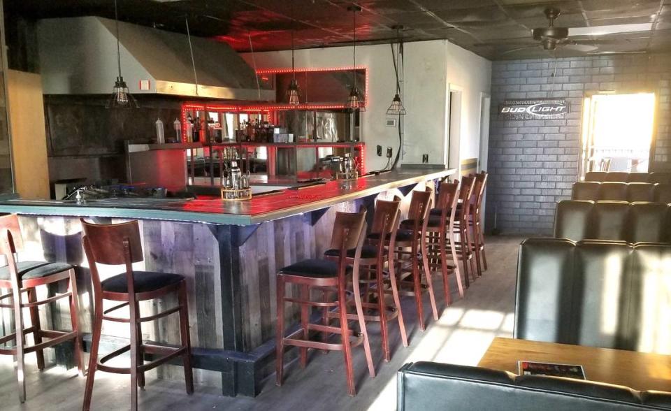 Jay Davis, the co-owner of Lulu’s Maryland Style Chicken and Seafood, recently unveiled a soft opening of his newest venture: Hideaway Bar & Lounge.