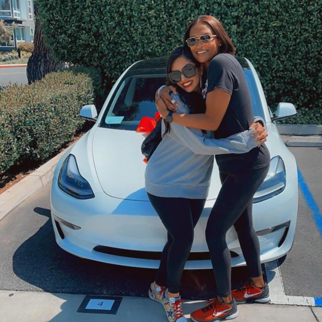 Vanessa Bryant Surprises Kobe Bryant's Sister Sharia Washington with a New  Tesla: 'We Love You'