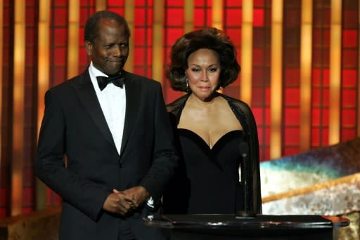 Diahann Carroll (R) and Sidney Poitier at the 36th NAACP Image Awards in 2005