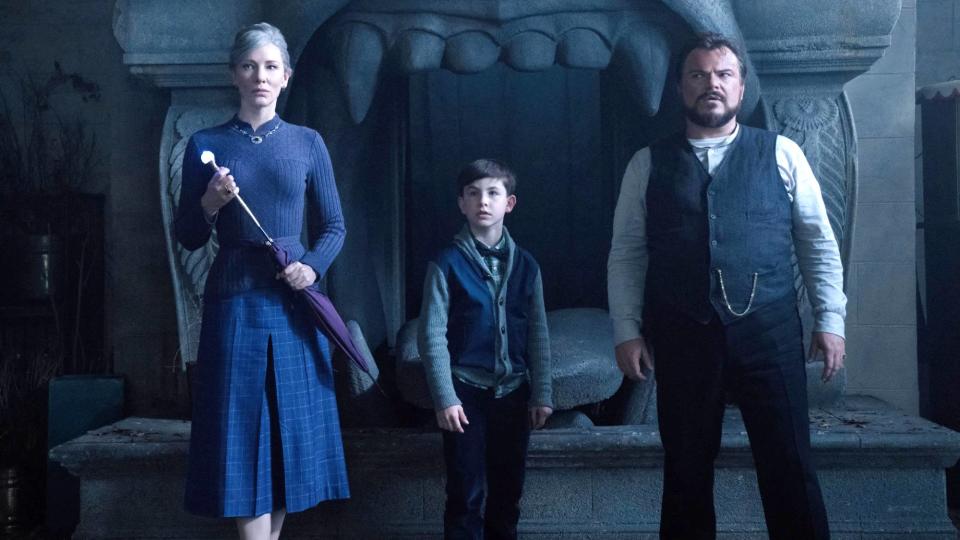 Cate Blanchett, Owen Vaccaro and Jack Black in The House With a Clock In its Walls