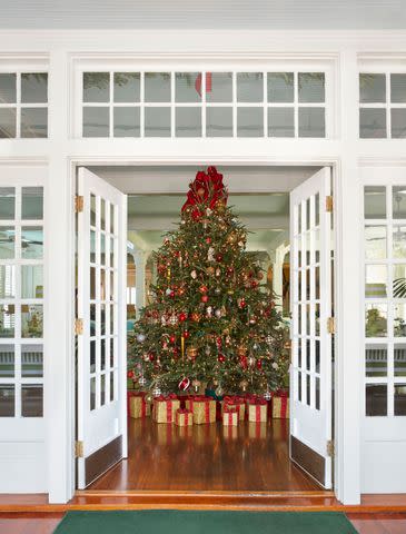 <p>PHOTOGRAPHS BY CARMEL BRANTLEY; STYLING BY PAGE MULLINS</p> The decorations are â€œdone to a very beautiful level but not over-the-top,â€ says designer Ian Prosser.