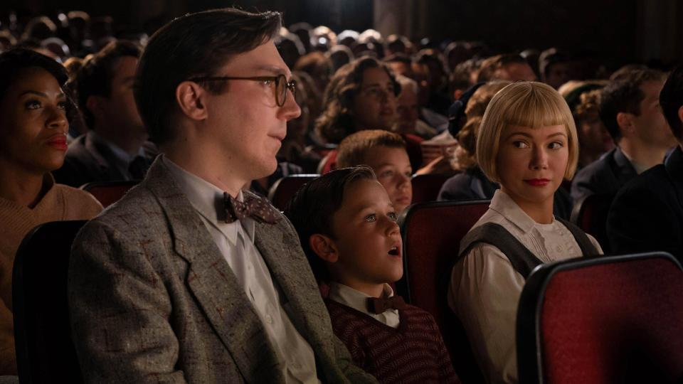 Paul Dano, Mateo Zoryon Francis-DeFord, and Michelle Williams in The Fabelmans. (Amblin Entertainment)