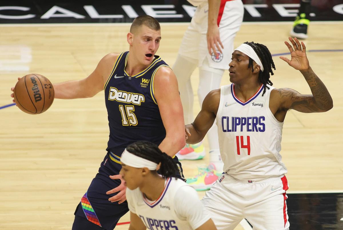 The Nuggets go back to the Sixers in the duel between Jokic and Embiid