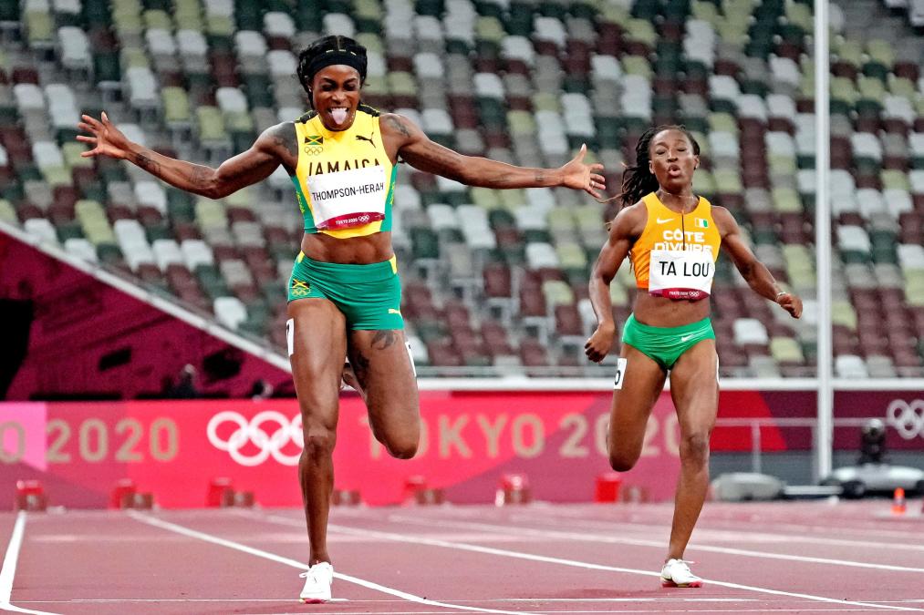 Jamaica S Elaine Thompson Herah Sweeps 100 200 Meters For Historic Double American Gabby