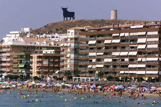 British holidaymakers shot by fellow UK tourist in Spain