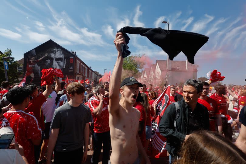 Liverpool fans are delighted that Manchester United are backing Erik ten Hag.